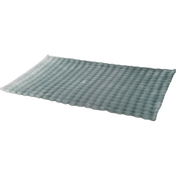 Tapis pour animaux rectangulaire en peluche bleu-vert clair avec texture matelassée à bulles.