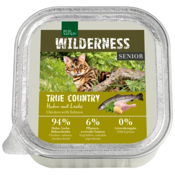 Real Nature Wilderness Senior True Country cat food with chicken and salmon, 94% meat, 6% vegetables, 0% grains.
