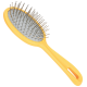 Eine gelbe Haustierpflegebürste mit Metallstiften auf einer gepolsterten Basis, entworfen zum Entwirren und Glätten des Haustierfells.