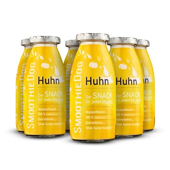 Sechs gelbe Flaschen von "SmoothieDog" Hundesnacks mit der Aufschrift "Huhn" und Text, der natürliche Zutaten und Superfoods hervorhebt.