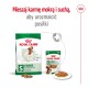 Opakowanie karmy dla psów Royal Canin z torbą suchej karmy i puszką mokrej karmy, z tekstem promującym mieszanie obu dla lepszych posiłków.