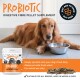 Hund neben Futterschüssel und Dose mit der Aufschrift 'Probiotische Verdauungsfaser-Pellet-Ergänzung' und Abzeichen 'Einfach zum Futter geben'
