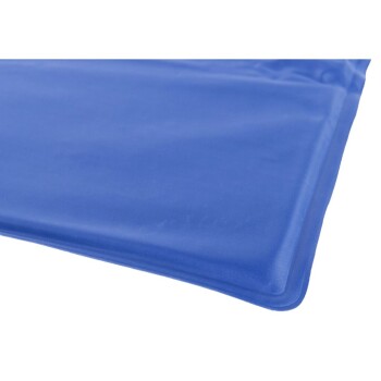 Blaues Haustier-Kühlmatte mit glatter Oberfläche, entworfen, um Haustiere bei warmem Wetter komfortabel zu halten.