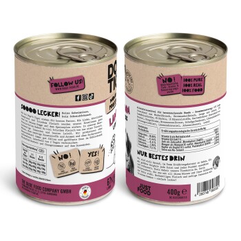 Dosen-Hundefutter von The Dude Food Company mit einem beige-rosa Etikett in Deutsch, das "100% PURE 100% REAL 100% FOOD" angibt.