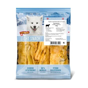 DeliBest LIGHT SNACK Hundesnacks (Lammohren, 150 g), Bild eines weißen Hundes, Text 'Schweizer Traditionsrezept' und '100% natürlich'.