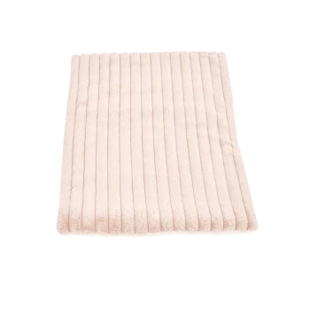 Weiche rosa gerippte Haustierdecke auf weißem Hintergrund, geeignet für kleine bis mittelgroße Haustiere.