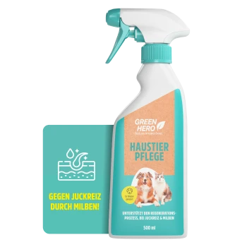 Weiße Sprühflasche mit der Aufschrift "GREEN HERO" und einem Bild von Hund und Katze, mit dem Text "Nature Knows Best" und "Haustierpflege."