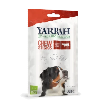 Verpackung von Yarrah Bio-Organik Kausticks mit einer Hundillustration, die '99% Rind, Schwein & Huhn' und '33g' angibt.