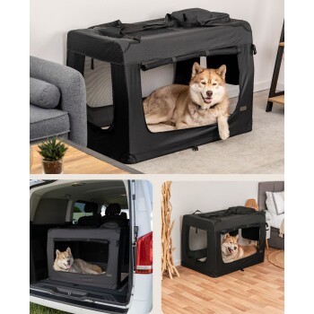Eine schwarze Hundebox mit Netzfenstern, in der ein entspannter Hund zu sehen ist, dargestellt in drei Umgebungen: einem Wohnzimmer, einem Auto und einer gemütlichen Ecke.