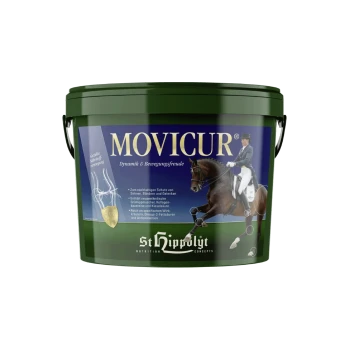 Grüner Behälter mit MOVICUR-Pferdesupplement, mit einem Reiter auf einem Pferd, und Text, der Vorteile für Gelenke und Mobilität hervorhebt.