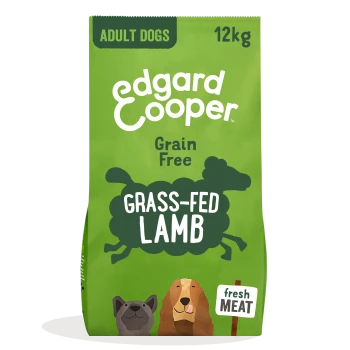 Dog food bag featuring "Edgard Cooper" brand, labeled "Grain Free," with "Grass-Fed Lamb" prominently displayed, suitable for adult dogs, 12kg.