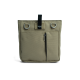 Eine kleine, khakifarbene Tasche für Haustierzubehör mit einem Reißverschlussfach auf der Vorderseite, zwei Metallringen an den Seiten und einem schwarzen Clip oben.