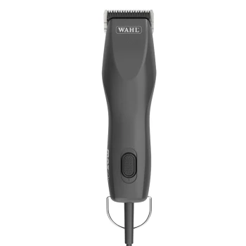 Schermaschine Max50+ Schwarzer Wahl-Haustierpflegeclipper mit strukturiertem Griff und einem Netzschalter, mit einer Klinge aus rostfreiem Stahl an der Spitze.