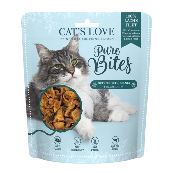 Cat's Love Pure Bites gefriergetrocknete Lachsfilet-Katzensnacks mit einer grau-weißen Katze auf blauer Verpackung.