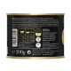 Dose Premium Katzenfutter mit schwarzem Etikett, mit Zutaten wie Huhn, Vitaminen und Mineralien. Enthält 520 kJ und 125 kcal pro 100 g.