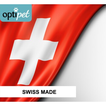 OptiPet-Logo in der oberen linken Ecke, mit einer roten Schweizer Flagge mit einem weißen Kreuz und dem Text 'SWISS MADE' am unteren Rand.