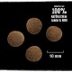 Cztery okrągłe granulki karmy dla zwierząt na czarnym tle, oznaczone "100% natürlichem Lamm & Rind" i mające 10 mm średnicy.
