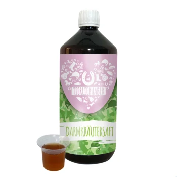 Eine Flasche 'Darmkräutersaft' für Haustiere, mit einem pinken und grünen Etikett, das Tierikonen zeigt, neben einer kleinen Tasse mit der Flüssigkeit.