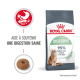 Sac de nourriture pour chats Royal Canin Digestive avec un chat, présentant un texte sur la digestion saine et 95 % de qualité des selles en 10 jours.