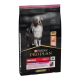 Purina Pro Plan Medium Adult Hundefutterbeutel mit den Aufschriften "Empfindliche Haut" und "Hoher Proteingehalt", mit einem Hund und Lachs als Hauptzutat.