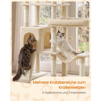 Zwei Katzen auf beigem Plüschkratzbaum mit Sisalstämmen; sichtbarer Text: "Mehrere Kratzbereiche zum Krallenwetzen".