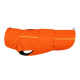 Helle orangefarbene Hundejacke mit Kapuze, mit einem gelben Streifen und verstellbaren Riemen, entworfen für den Outdoor-Einsatz.