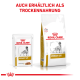 Royal Canin Urinary S/O Haustierfutterverpackung, die einen Nassfutterbeutel und einen Trockenfutterbeutel zeigt, mit dem Text "AUCH ERHÄLTLICH ALS TROCKENNAHRUNG" in Rot.