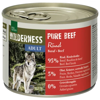 Eine Dose Wilderness Pure Beef Hundefutter mit einem Wolf auf dem Etikett. Es steht 95% Rindfleisch, 5% Früchte und Kräuter und 0% zugesetzte Körner.