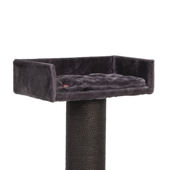 Grau plüschige Katzenliege mit gepolsterter Oberseite und erhöhten Kanten, montiert auf einem strukturierten schwarzen Kratzbaum.
