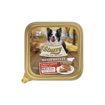 Stuzzy Monoprotein Hundefutterverpackung mit einem Border Collie, mit Text, der Rindfleisch als Hauptzutat und 99,9% tierisches Protein hervorhebt.