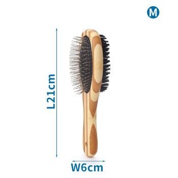 Eine mittelgroße Haustierpflegebürste mit einem Bambusgriff, 21 cm lang und 6 cm breit, mit Metall- und Nylonborsten.