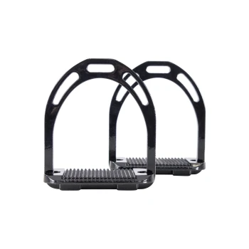 Schwarze Pferdestirrup mit einer strukturierten Fußfläche, entworfen für sicheren Halt, vor einem weißen Hintergrund präsentiert.