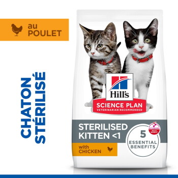 Sac Hill's Science Plan : Chaton stérilisé <1 au poulet, deux chatons sur le paquet, « 5 avantages essentiels ».