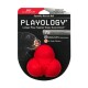 Czerwona piszcząca piłka do skakania dla psów, oznaczona "PLAYOLOGY", o naturalnym zapachu wołowiny, zaprojektowana dla mocnych żujących, w rozmiarze średnim.