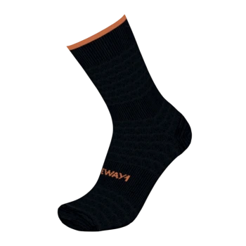 Schwarze, gerippte Crew-Socke mit orangefarbenem Bündchen und orangefarbener Aufschrift 'EWAY' auf dem Fuß.