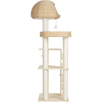 Hoher beiger Katzenbaum mit geflochtenem Korb oben, mehreren Plattformen und hängenden Pompon-Spielzeugen.