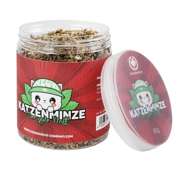 Ein klares Glas gefüllt mit getrocknetem Katzenminze, beschriftet mit "Katzenminze - Der gute Stoff," mit einer Cartoonkatze, die eine Mütze trägt.