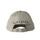 Eine hellgraue Baseballmütze mit dem Text "DOGCOACH" in Schwarz auf der Rückseite gestickt.