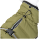 Nahaufnahme einer grünen Hundejacke mit Reißverschluss, verstellbarem Kordelzug und Schnallenriemen, entworfen für Wärme und Komfort des Haustiers.