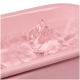 Nahaufnahme einer rosa Trinkbrunnen-Schale für Haustiere mit zentralem klarem Wasserspritzer.