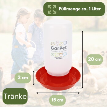 GarPet 1L weiße Geflügeltränke mit rotem Becken; Beschriftungen ‚Füllmenge ca. 1 Liter‘ und ‚Tränke‘; Maße 20 cm × 15 cm × 2 cm