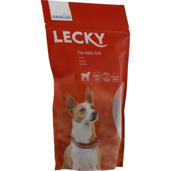 Roter LECKY „Fun Balls Soft“ Beutel mit Lamm‑Hundesnacks, mit Hunde‑Foto, Schweizer‑Logo und Symbolen „64% Fleisch“ und „glutenfrei“.