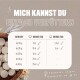 Fütterungsanleitung für Haustiere mit einer Schüssel voller Tabletten; enthält "MICH KANNST DU EINFACH VERFÜTTERN" und Dosierung nach Haustiergewicht.