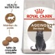 Sac de nourriture pour chats Royal Canin Ageing 12+ Stérilisé avec un chat gris, des morceaux de croquettes, et un texte sur la nutrition santé et le maintien du poids.