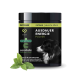 Schwarzer Behälter mit 'Ausdauer Energie Pulver' Hundefutterergänzung mit einem Profilbild eines Hundes, mit 'Belly Health Booster' und grünen Blättern.