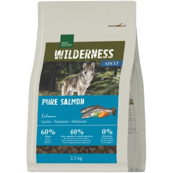 Torba karmy dla dorosłych zwierząt Wilderness Real Nature, smak Pure Salmon, zdjęcie wilka, napisy 'WILDERNESS' i 'PURE SALMON', 2,5 kg.
