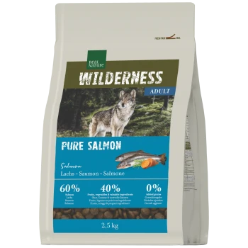 Wilderness Real Nature Trockenfutter für Erwachsene, Sorte Pure Salmon, mit Wolfsfoto, Beschriftungen 'WILDERNESS' und 'PURE SALMON', 2,5 kg.