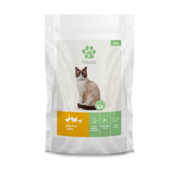 Katzenfutterverpackung mit einer Siamkatze, beschriftet "Fellicita," mit dem Text "Huhn, Pute & Gans" und Symbolen für ernährungsphysiologische Vorteile.