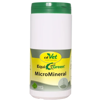 Behälter von cdVet EquiGreen MicroMineral für Pferde, mit einem grünen Deckel und einem gelben Etikett mit dem Text "100% NATUR."