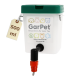 GarPet 500 ml weiße Trinkflasche für Haustiere mit grünem Deckel, schwarzem schrägem Nippelauslauf und Anhänger mit der Aufschrift '500 ml'.